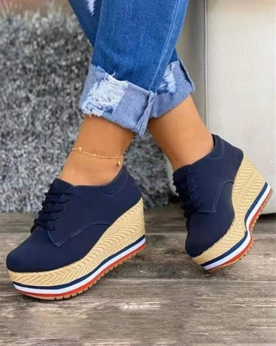 Women's Lace-up Wedge Braided Shoes $37.89 Dana Fashion Color: Black Size: 36 Women's shoes Product information: Applicable sports: Universal Color: white, black Upper height: Middle top Heel shape: English muffin heel Size: 36, 37, 38, 39, 40, 41, 42 Sol