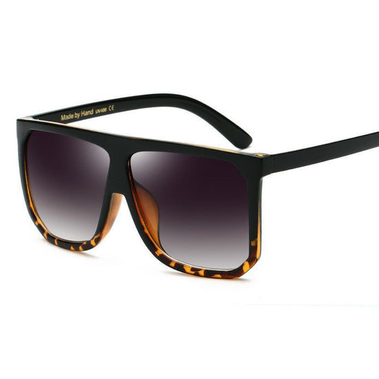Women's large frame sunglasses $20.00 Dana Fashion Color: Half Leopard Women's Accessories Glasses structure: frame Lens material: PC Style: Vintage Frame material: PC Style: Universal Visible light perspective rate: 99 (%) Applicable object: Unisex Appli
