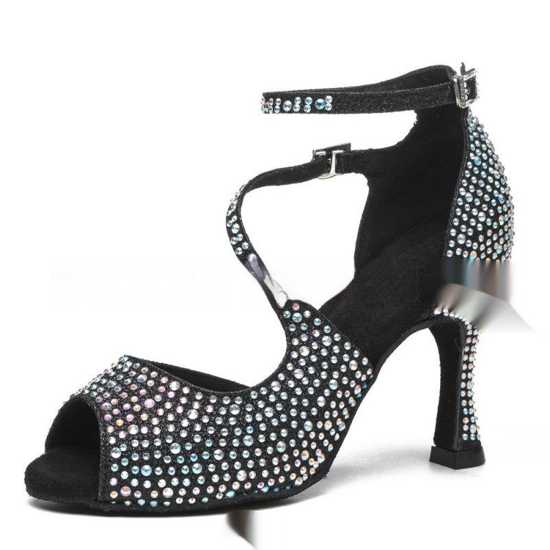 Women's Latin Dance Mid-high Heel Dance Shoe Women $95.66 Dana Fashion Color: Black 10cm Heel Size: 34 Women's shoes Product information: Thickness: ordinary thickness Applicable Gender: Female Uses: ballet, modern dance, Latin dance Function: Lightweight