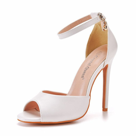 Women's Low-cut Stiletto Heel Round-toe Sandles $48.29 Dana Fashion Color: White Leather Surface Size: 35 Women's shoes Product information: Scaffold shape: Fish Mouth Color: white leather surface, black silk surface Shoe top material: PU Size: 35.36, 37.