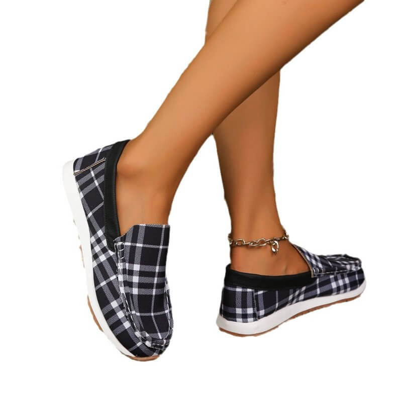 Women's Low-top European And American Slip-on Casual Shoes $34.90 Dana Fashion Color: Black Size: 35 Women's shoes Product information: Pattern: Plaid Lining material: imitation leather Color: Black Upper height: low top Heel height: flat heel Heel shape: