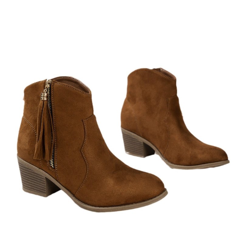 Women's Metal Zip Tassel Low-top Women's Boots $72.72 Dana Fashion Color: Light Brown Size: 36 Women's shoes Product information: Lining material: Cotton Color: light brown Heel shape: short heel Size: 36, 37, 38, 39, 40, 41, 42 Sole material: TPR Popular