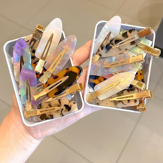 Women's Paper Bangs Broken Hair Acetate Seamless Barrettes $11.33 Dana Fashion Color: Mermaid 4 Pieces Women's Accessories Product information: Processing Technology: manual Applicable population: Female Material: acetic acid Style: fashion OL Packing lis