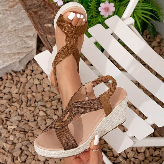 Women's Platform Wedge Sandals Casual Fashion $59.90 Dana Fashion Color: Bronze Size: 35 Women's shoes Product information: Lining material: Microfiber Toe holder shape: round head Color: khaki, royal blue, bronze Shoe Upper material: Microfiber Size: 35,