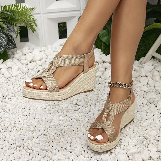 Women's Platform Wedge Sandals Casual Fashion $59.90 Dana Fashion Color: Bronze Size: 35 Women's shoes Product information: Lining material: Microfiber Toe holder shape: round head Color: khaki, royal blue, bronze Shoe Upper material: Microfiber Size: 35,