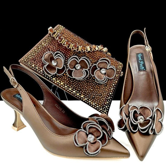 Women's Pointed Toe Shoes Bag Set Handmade Flower Decoration Simple Banquet Style $169.00 Dana Fashion Color: Brown Size: 38 Women's shoes Product information: Lining material: Microfiber Color: black, brown, dark green, rose, gold, pink, blue, white Heel