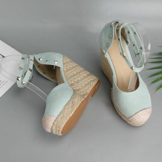 Womens Pumps Shoes Espadrilles Wedges Platform Ankle Buckle Rivet $50.00 Dana Fashion Color: Blue Size: 40 Women's shoes Product information： Popular elements ： Rivet, light mouth, slope heel, color matching, metal, waterproof platform function ： Heighten