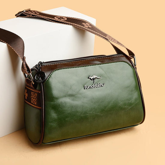 Women's Retro Double-sided Pillow Shoulder Messenger Bag $33.99 Dana Fashion Color: Black Women's Bags Product information: Lining texture: Polyester Applicable scenarios: Daily matching Color: black, white, brown, green Outer bag type: Sandwich pocket Ha