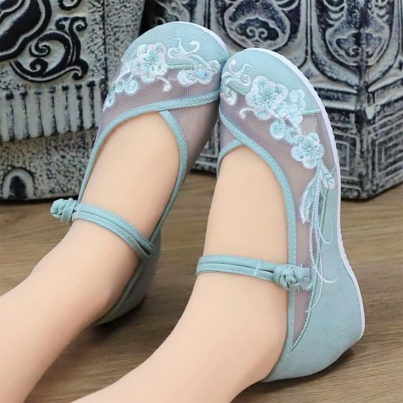 Women's Retro Soft Soled Mesh Breathable Sandals $60.90 Dana Fashion Color: Green Jade Brocade MeSH Size: 34 Women's shoes Product information: Pattern: plants and flowers Lining material: Mesh Color: white sky fragrance (mesh) smaller size, Green Sky fra