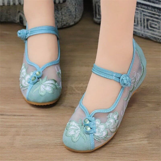 Women's Retro Soft Soled Mesh Breathable Sandals $60.90 Dana Fashion Color: Green Sky Fragrance MeSH Size: 34 Women's shoes Product information: Pattern: plants and flowers Lining material: Mesh Color: white sky fragrance (mesh) smaller size, Green Sky fr