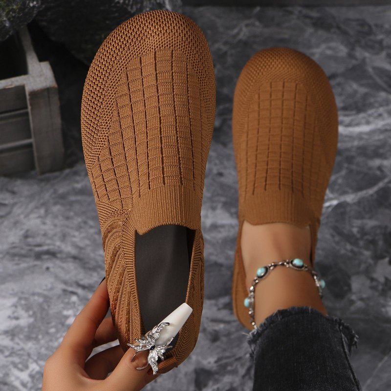 Women's Round Head Solid Color Casual Flat Plus Size Slip-on Soft Bottom Pumps $26.29 Dana Fashion Color: Brown Size: 36 Women's shoes Product information: Lining material: cloth Applicable sports: Universal Color: Black, apricot, Brown, sky blue, dark gr