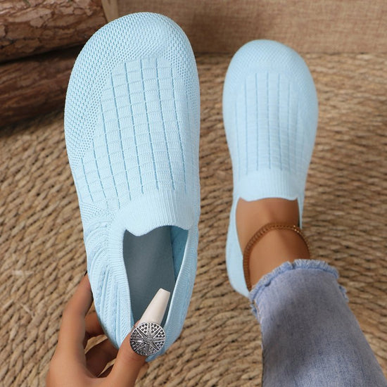 Women's Round Head Solid Color Casual Flat Plus Size Slip-on Soft Bottom Pumps $26.29 Dana Fashion Color: Sky Blue Size: 36 Women's shoes Product information: Lining material: cloth Applicable sports: Universal Color: Black, apricot, Brown, sky blue, dark