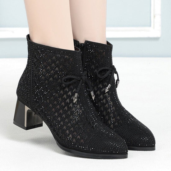 Women's Shoes Chunky Heel Mesh Boots Hollow Rhinestone High Heels $69.99 Dana Fashion Color: Black Size: 34 Women's shoes Product information: Pattern: solid color Lining material: Leather Color: black, gray Heel height: mid heel (3-5CM) Length of socks: