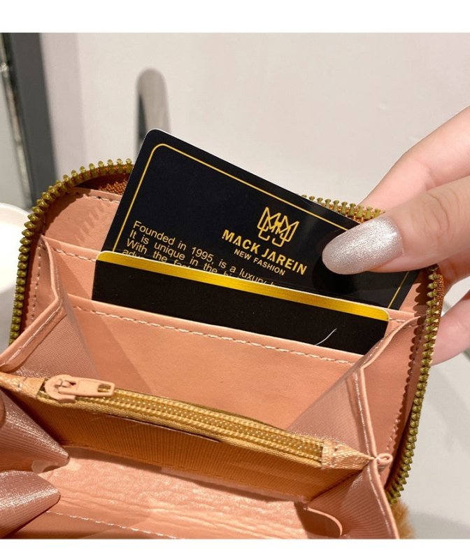 Women's Short Printing Color Contrast Korean Style Bag Wallet $13.38 Dana Fashion Color: Black Women's Bags Product information: Pattern: Letters Lining texture: no lining Color: white, black, pink, brown Processing Method: Printing Material: PU leather P