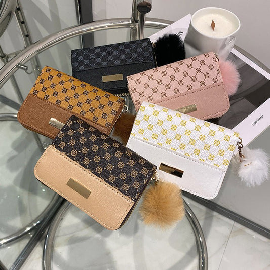 Women's Short Printing Color Contrast Korean Style Bag Wallet $13.38 Dana Fashion Color: Black Women's Bags Product information: Pattern: Letters Lining texture: no lining Color: white, black, pink, brown Processing Method: Printing Material: PU leather P