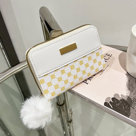 Women's Short Printing Color Contrast Korean Style Bag Wallet $13.38 Dana Fashion Color: White Women's Bags Product information: Pattern: Letters Lining texture: no lining Color: white, black, pink, brown Processing Method: Printing Material: PU leather P