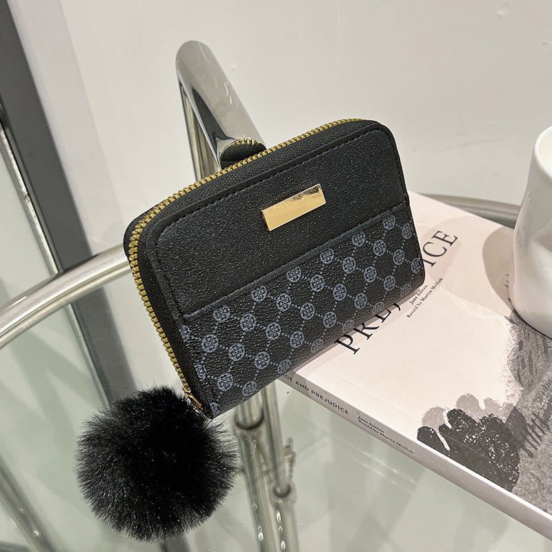 Women's Short Printing Color Contrast Korean Style Bag Wallet $13.38 Dana Fashion Color: Black Women's Bags Product information: Pattern: Letters Lining texture: no lining Color: white, black, pink, brown Processing Method: Printing Material: PU leather P