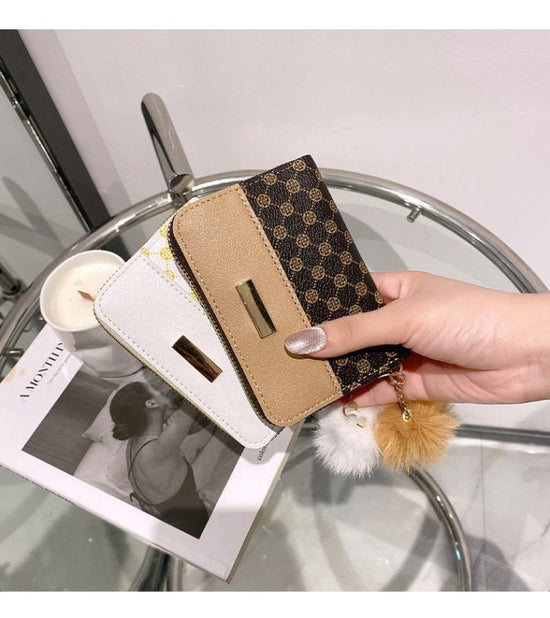 Women's Short Printing Color Contrast Korean Style Bag Wallet $13.38 Dana Fashion Color: Black Women's Bags Product information: Pattern: Letters Lining texture: no lining Color: white, black, pink, brown Processing Method: Printing Material: PU leather P