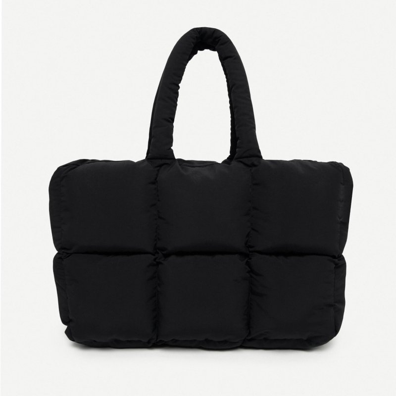 Women's Simple And Soft Large Capacity Puff Down Jacket Cotton Clothing Cloud Tote Bag $48.99 Dana Fashion Color: Black Women's Bags Product information: Applicable scenarios: Daily matching Color: black, white, dark gray, pink, olive green, light blue, l