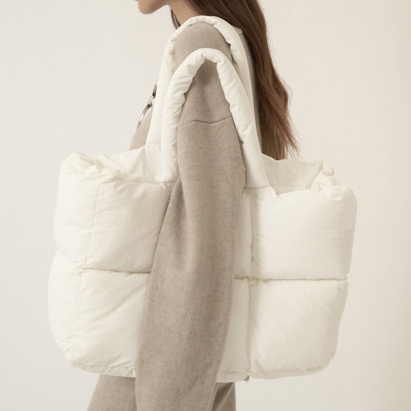 Women's Simple And Soft Large Capacity Puff Down Jacket Cotton Clothing Cloud Tote Bag $48.99 Dana Fashion Color: Black Women's Bags Product information: Applicable scenarios: Daily matching Color: black, white, dark gray, pink, olive green, light blue, l