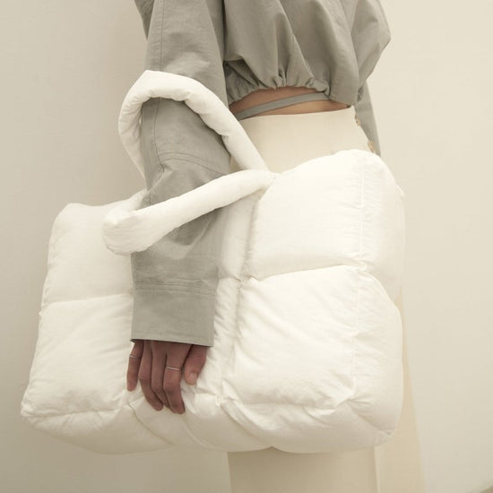 Women's Simple And Soft Large Capacity Puff Down Jacket Cotton Clothing Cloud Tote Bag $48.99 Dana Fashion Color: Black Women's Bags Product information: Applicable scenarios: Daily matching Color: black, white, dark gray, pink, olive green, light blue, l