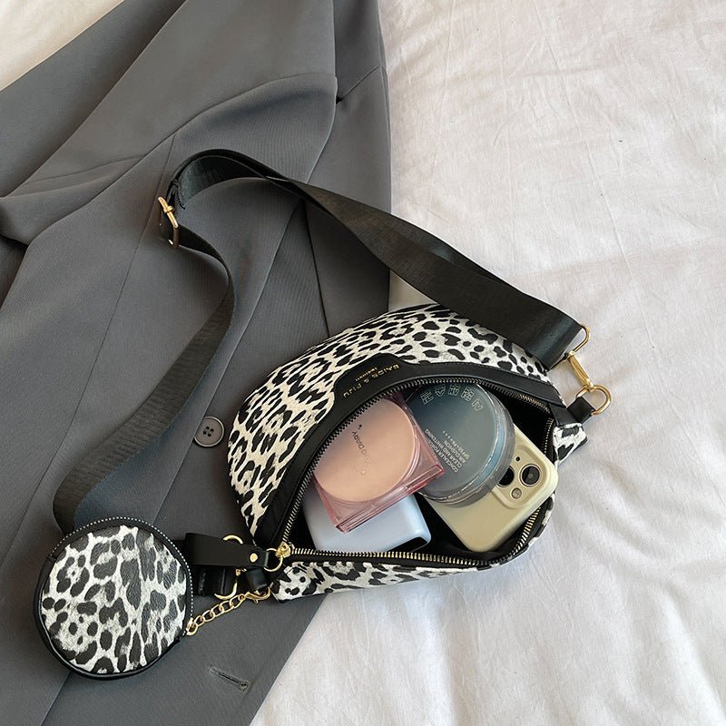 Women's Simple Fashion All-match Leopard Print Printed Shoulder Bag $25.65 Dana Fashion Color: Black Women's Bags Product information: Lining texture: Polyester Applicable scenario: Daily matching Color: dark brown, black Outer bag type: Sandwich pocket H