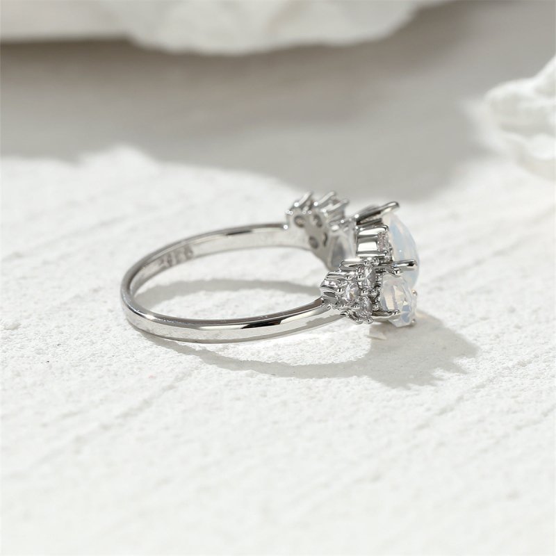 Women's Simple Rhinestone Water Drop Shape Ring $15.32 Dana Fashion Color: Gold White Diamond Size: No 10 Women's Accessories Product information: Type: Ring Treatment Process: Diamond Color: gold white diamond, rose gold white diamond, White Gold White D