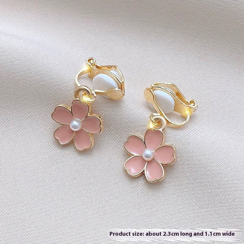 Women's Simple South Korea Fashion Tassel Ear Clip $15.00 Dana Fashion Color: Style3 Women's Accessories Product information: Treatment Process: Electroplating Color: 1# sweet temperament, 2# temperament star Moon, 3# country small flowers, 6# light butte