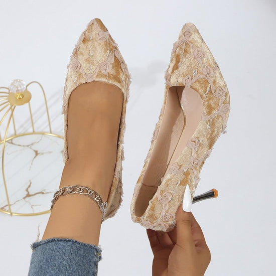 Women's Stiletto Heel Fashion Shoes $32.83 Dana Fashion Color: Black And White Size: 35 Women's shoes Product information: Pattern: solid color Lining material: pu Applicable sports: Universal Color: black, gold, plaid Gold, plaid black, skull pattern, Ch