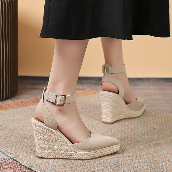 Women's Straw Woven Wedge Platform High Heel Pointed Sandals $70.05 Dana Fashion Color: Apricot Size: 34 Women's shoes Product information: Lining material: Microfiber Toe bracket shape: Tip Color: Black, apricot Shoe Upper material: Microfiber Size: 34,