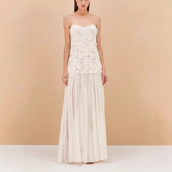 Women's Suspender Dress Three-dimensional Flowers $69.85 Dana Fashion Color: White Size: L Women's clothing Product information: Pattern: plants and flowers Color: White Waist type: high waist Size: S,M,L Combination form: Single piece Fabric name: Polyes