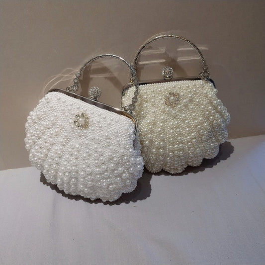 Women's Sweet Lady Pearl Dinner Clutch Bag $73.63 Dana Fashion Color: White Women's Bags Product information: Color: shell white, shell yellow Style: sweet lady Material: Polyester Bag shape: shell shape Opening method: draw belt lock Applicable gender: f
