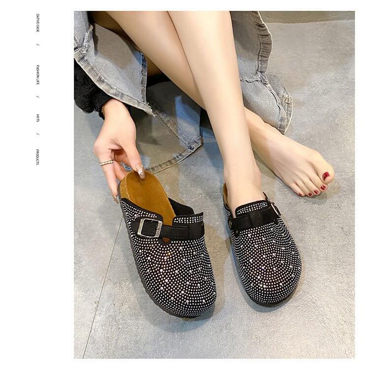 Women's Thick Soled Casual Belt Buckle Toe Slippers $39.90 Dana Fashion Color: Black Size: 35 Women's shoes Product information: Pattern: solid color Lining material: pu Color: Black Size: 35,36,37,38,39,40,41,42,43,44,45 Sole craft: viscose shoes Sole ma