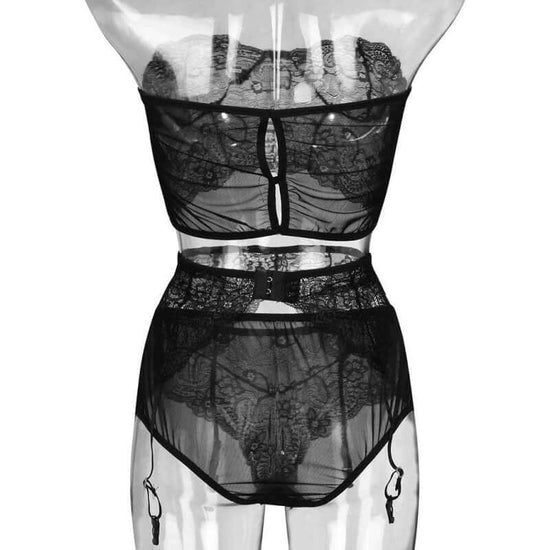 Women's underwear set $158.00 Dana Fashion Color: Black Size: One size Women's clothing Season:Four Season Gender:Women Occasion:Sexy Material:Polyester Style:Casual,Sexy How to wash:Hand wash Cold This lace underwear contains Bra, garter, and panties, wh