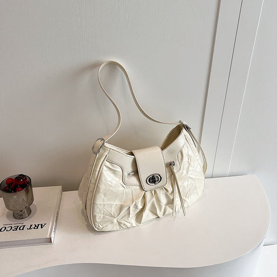 Women's Versatile Crossbody Bag Fashion Shoulder Underarm Bag $66.23 Dana Fashion Color: White Women's Bags Product information: Lining texture: polyester cotton Color: black, silver, white Hardness: medium hard Material: PU Suitcase shape: Horizontal Squ
