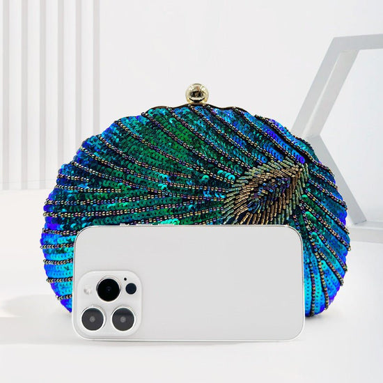 Women's Vintage Beaded One-shoulder Crossbody Chain Handbag $64.21 Dana Fashion Color: Black Women's Bags Product information: Material: Silk surface Material texture: polyester Internal structure of the bag: mobile phone bag, ID bag Hardness: Hard Outer