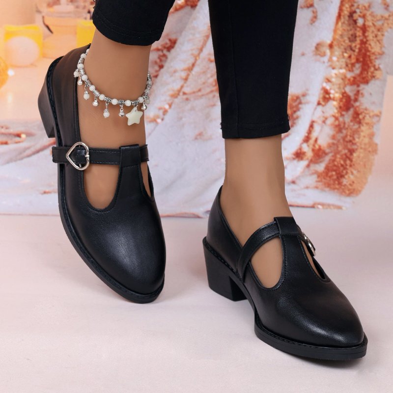 Women's Vintage Mary Jane Leather Shoes $30.32 Dana Fashion Color: Black Size: 35 Women's shoes Product information: Pattern: hand painted Lining material: pu Color: black, black and floral, white floral Heel height: low heel (1-3CM) Size: 35, 36, 37, 38,