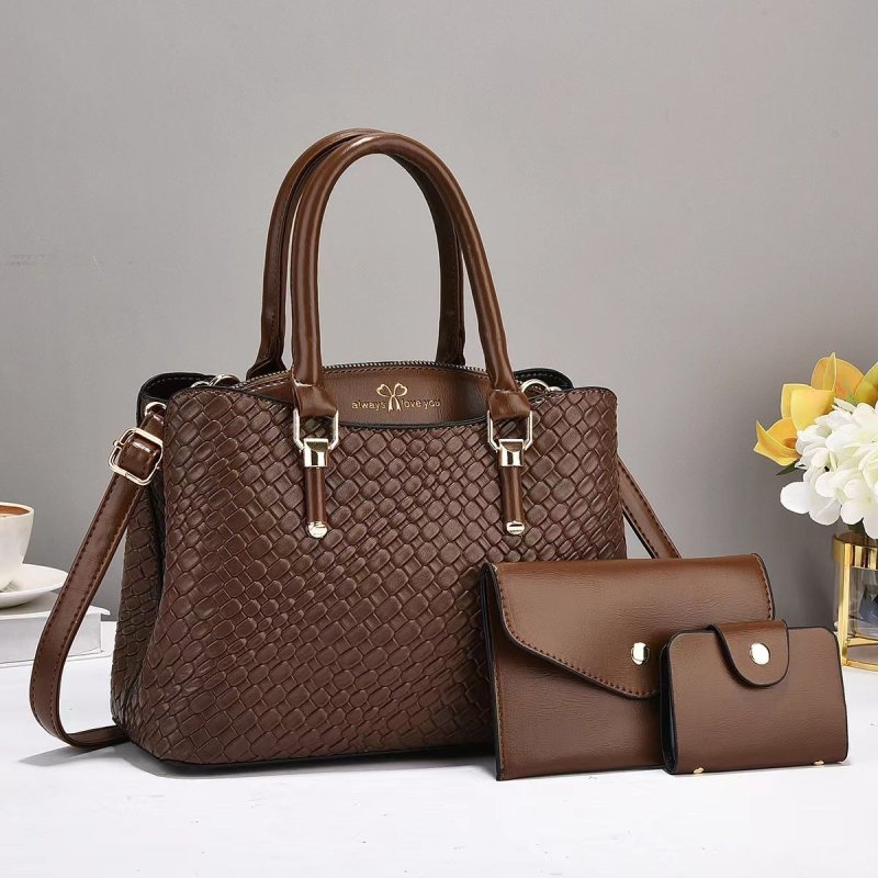 Woven Texture Three-piece Set Large Capacity One Shoulder Combination Bags $55.66 Dana Fashion Color: Black Women's Bags Product information: Lining texture: polyester cotton Applicable scenarios: Daily matching Color: Black, coffee, khaki khaki, pink, bl