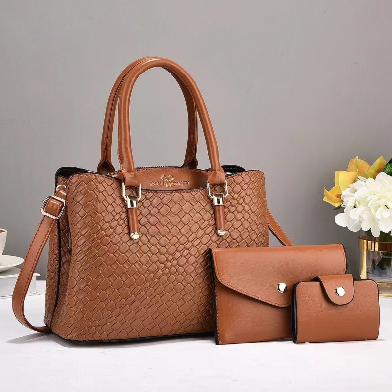 Woven Texture Three-piece Set Large Capacity One Shoulder Combination Bags $55.66 Dana Fashion Color: Yellowish Brown Women's Bags Product information: Lining texture: polyester cotton Applicable scenarios: Daily matching Color: Black, coffee, khaki khaki