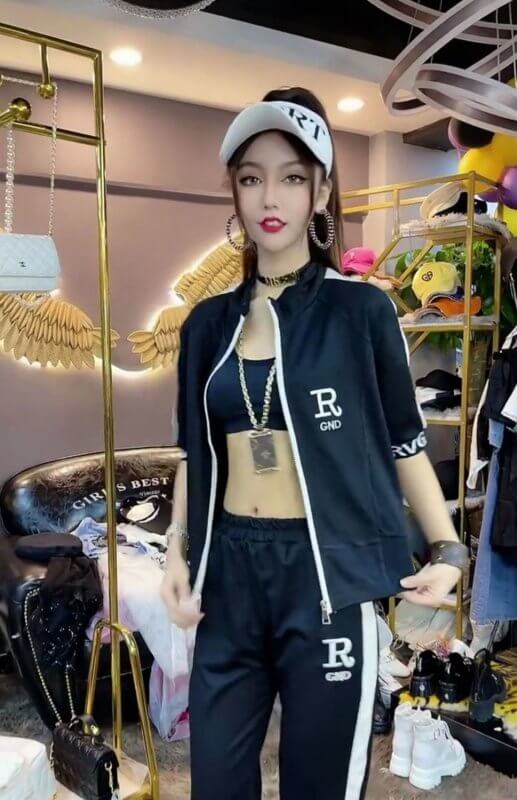 Zipper Coat Two-piece Set Women's Letter Stand Collar Clothes Suit $54.50 Dana Fashion Color: Black Suit size: 3XL Women's clothing Product information: Color: white suit, black suit Top sleeve length: short sleeve Size: M,L,XL,XXL,3XL,4XL Style type: tem