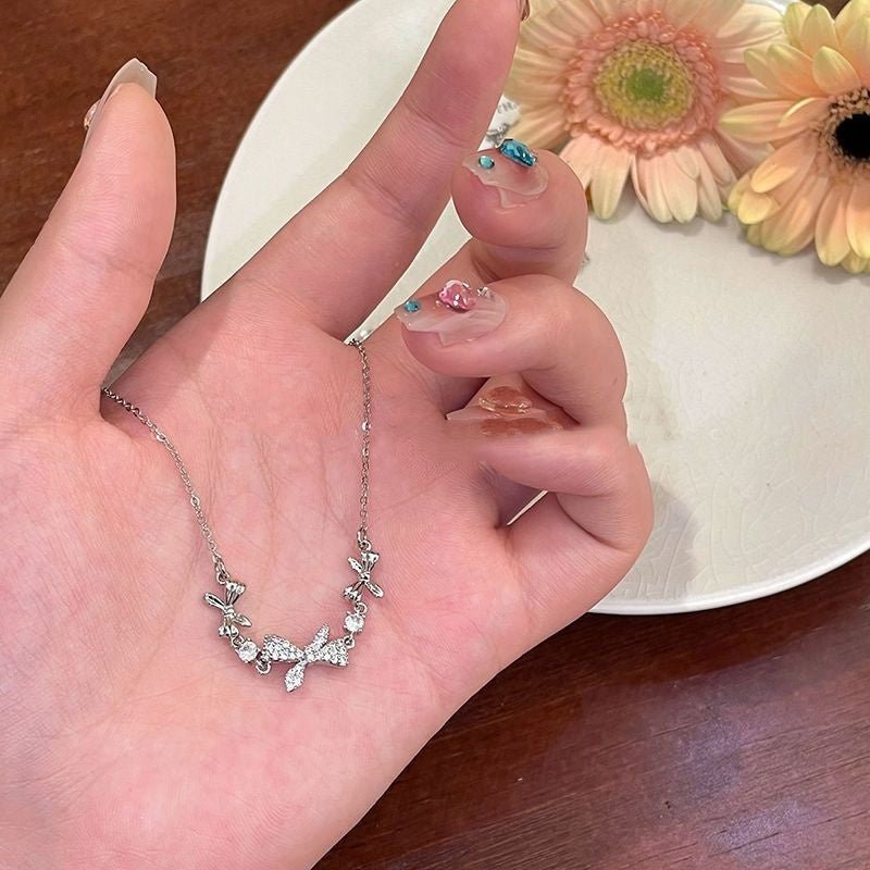 Zircon Bow Pull Adjustable Bracelet $7.50 Dana Fashion Color: Silver Bracelet Women's Accessories Product information: Color: zircon butterfly silver bracelet, 9*9 packing box Applicable people: women Style: Women's Material: Alloy Shape: Bow Popular elem