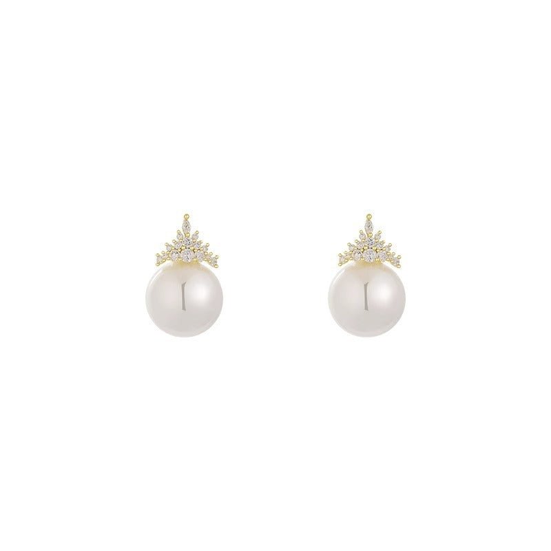 Zircon Crown Pearl Stud Earrings Retro $18.38 Dana Fashion Color: Crown Pearl Earrings Women's Accessories Product information: Treatment Process: inlaid zircon Color: Crown pearl earrings Applicable population: Female Material: Copper Shape: Flower Packi
