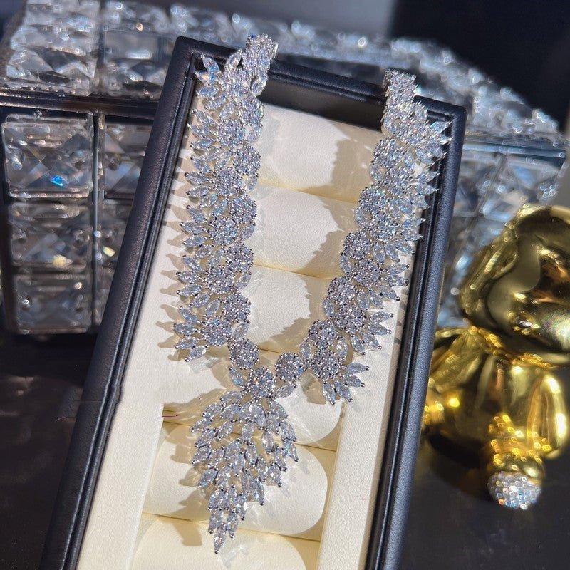 Zircon Pendant Necklace Banquet Jewelry Accessories $349.50 Dana Fashion Color: White Women's Accessories Product information: Material: zircon/Rhinestone Product Type: Ornament Color classification: white Size: Necklace length 43cm, earring length 2.0*1.